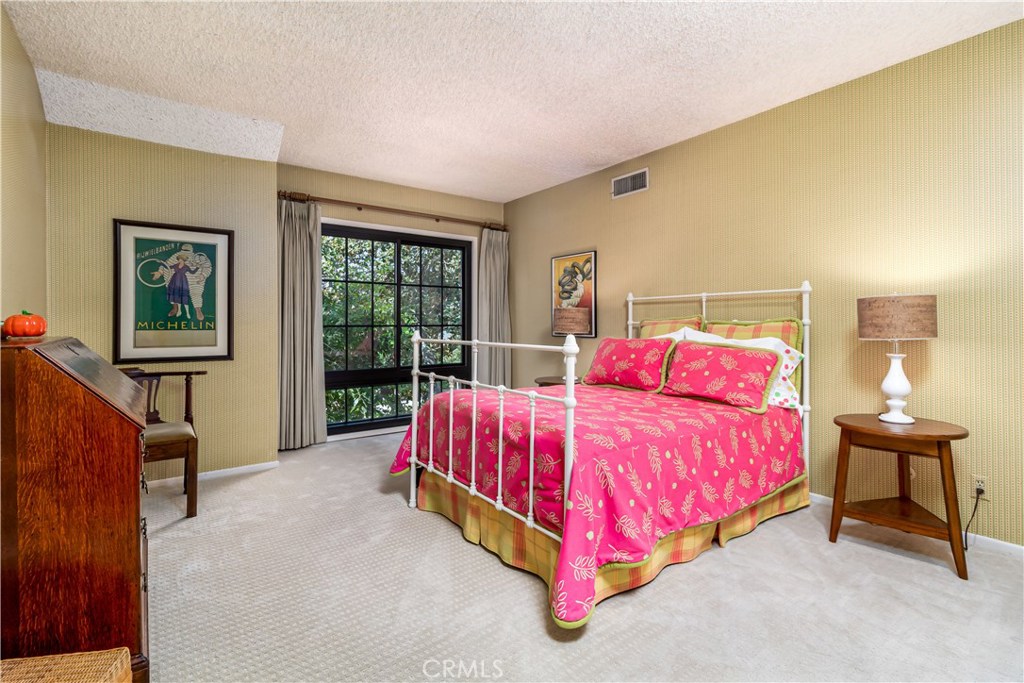 Photo for 1422 N CENTRAL Avenue, 8, Glendale, CA 91202 - Listing #SR-19243085 1422 N CENTRAL Avenue, 8, Glendale, CA 91202