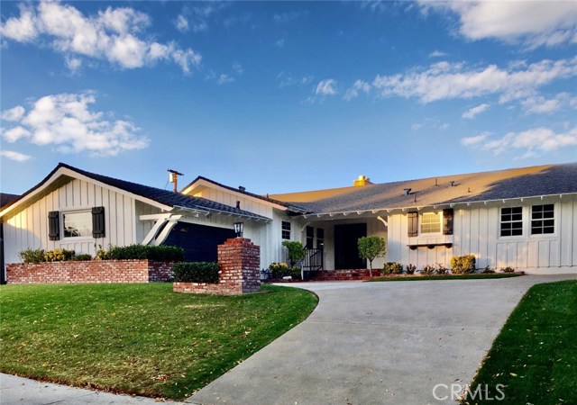 Photo of 5650 Ramara Avenue, Woodland Hills, CA 91367