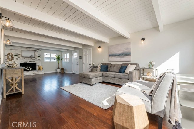 2507 Inglewood Avenue, Redondo Beach, California 90278, 4 Bedrooms Bedrooms, ,2 BathroomsBathrooms,Residential,Sold,Inglewood,SR20037537
