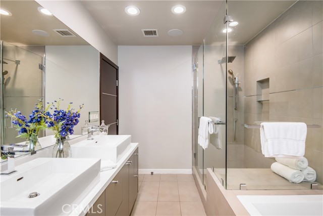 4 Bed Home for Sale in Studio City, California