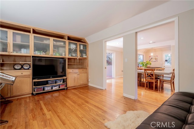 4 Bed Home for Sale in Sherman Oaks, California