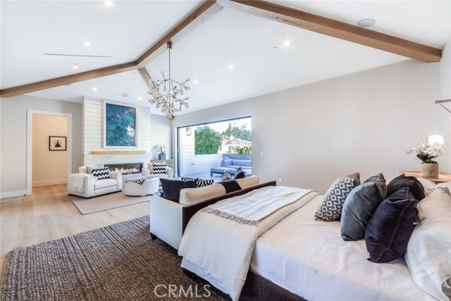 5 Bed Home for Sale in Encino, California