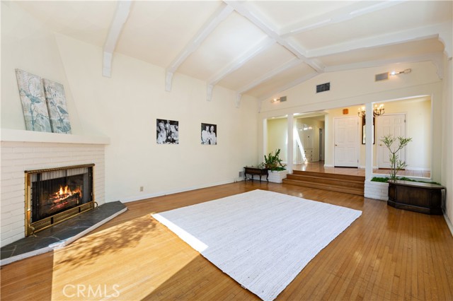 3 Bed Home for Sale in Beverly Hills, California