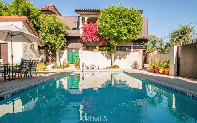 2 Bed Home for Sale in Encino, California