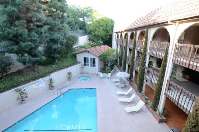 POOL, SPA AND HILLSIDE VIEWS POOL, SPA AND HILLSIDE VIEWS