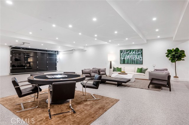 6 Bed Home for Sale in Encino, California