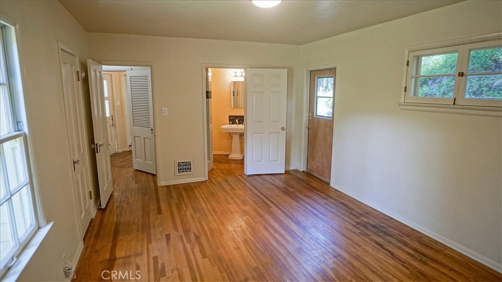 Photo for 2592 E Chevy Chase Drive, Glendale, CA 91206 - Listing #SR-19139561 2592 E Chevy Chase Drive, Glendale, CA 91206