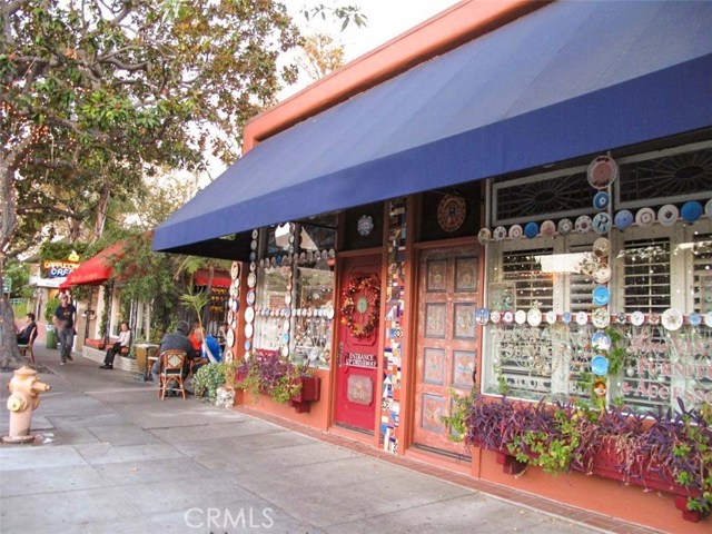 2 Bed Home for Sale in Studio City, California