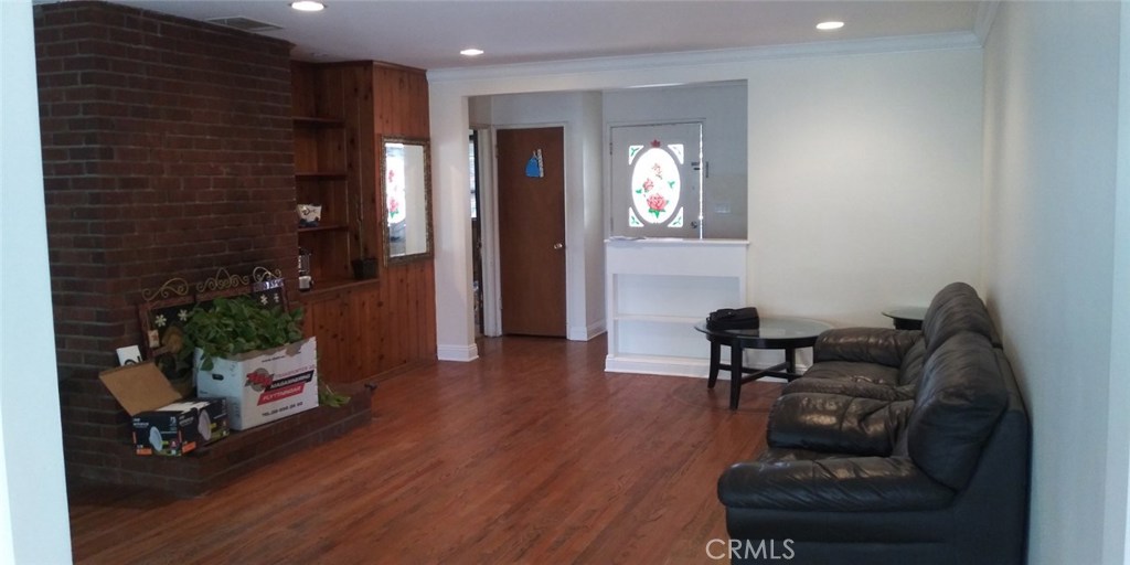 Photo for 18000 VANOWEN Street, Reseda, CA 91335 - Listing #SR-19217709 18000 VANOWEN Street, Reseda, CA 91335