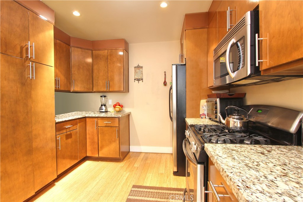 Photo for 9 FAIRCLIFF Court, Glendale, CA 91206 - Listing #SR-19240284 9 FAIRCLIFF Court, Glendale, CA 91206