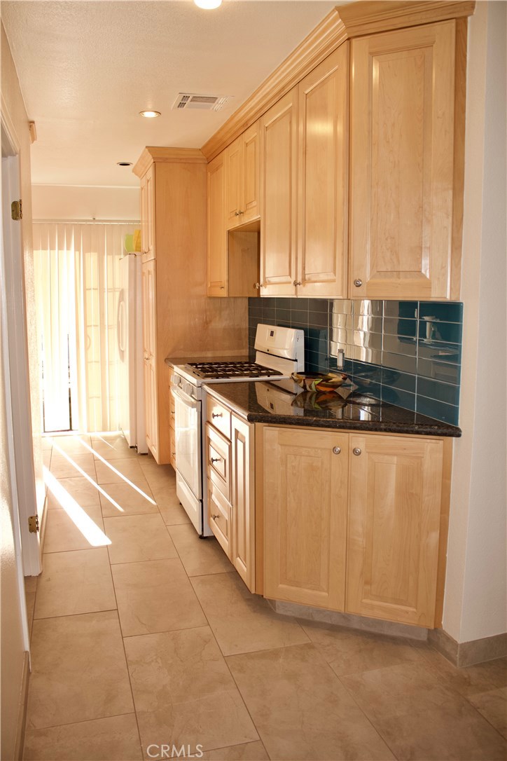 Photo for 6715 Corbin Avenue, Winnetka, CA 91306 - Listing #SR-19281417 6715 Corbin Avenue, Winnetka, CA 91306