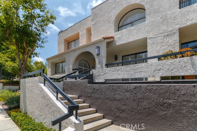Photo of 21620 Burbank Boulevard #10, Woodland Hills, CA 91367
