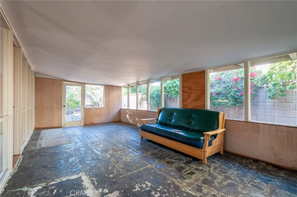 Photo for 9743 PALI Avenue, Tujunga, CA 91042 - Listing #SR-19267232 9743 PALI Avenue, Tujunga, CA 91042