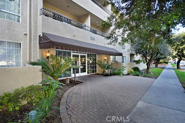 1 Bed Home for Sale in Sherman Oaks, California