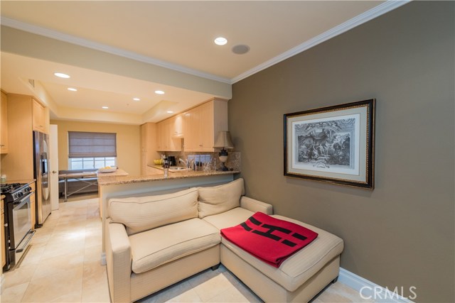 851 N San Vicente Boulevard 125