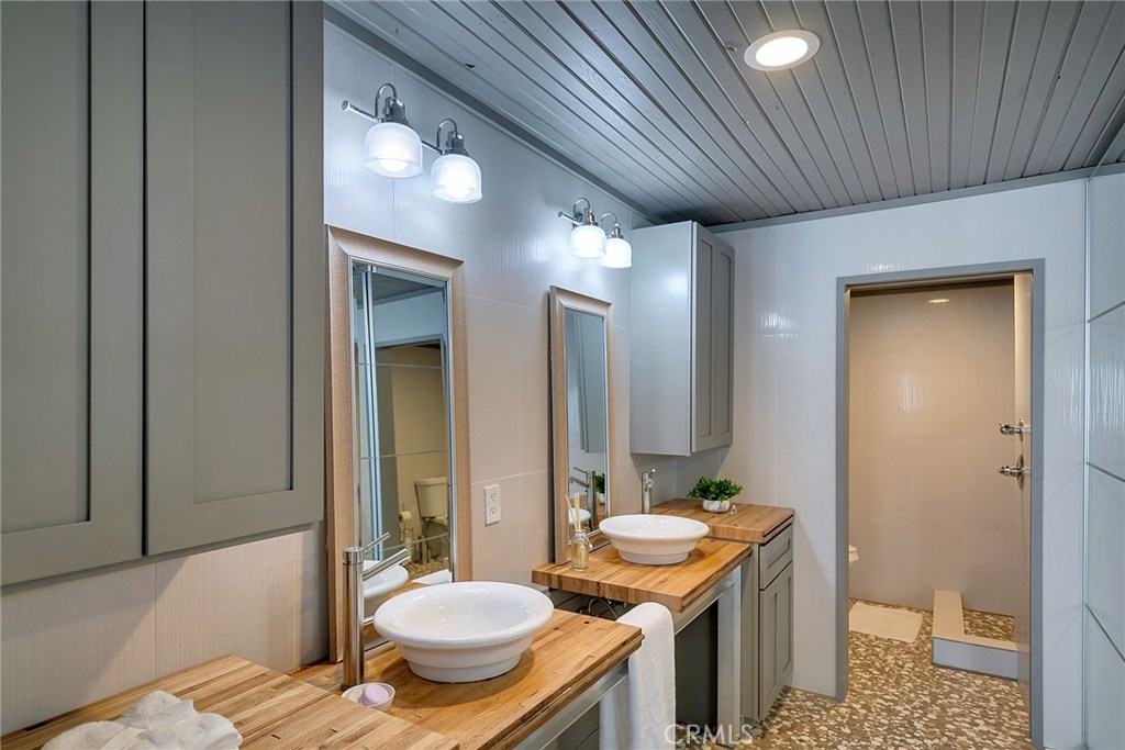 Photo for 333 N LOUISE Street, 19, Glendale, CA 91206 - Listing #SR-19255879 333 N LOUISE Street, 19, Glendale, CA 91206