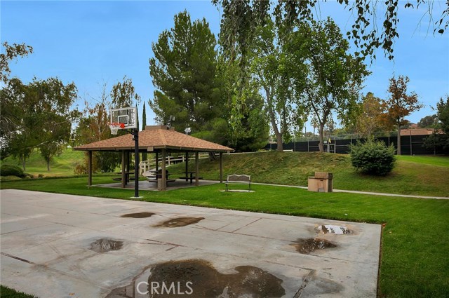 2 Bed Home for Sale in Newhall, California