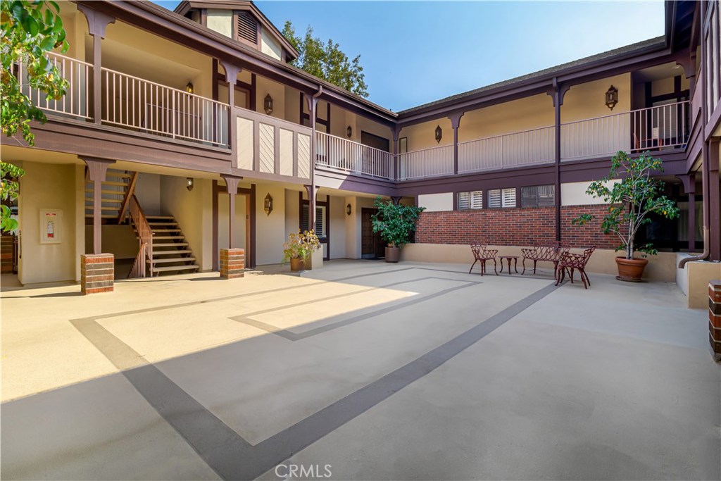 Photo for 1422 N CENTRAL Avenue, 8, Glendale, CA 91202 - Listing #SR-19243085 1422 N CENTRAL Avenue, 8, Glendale, CA 91202