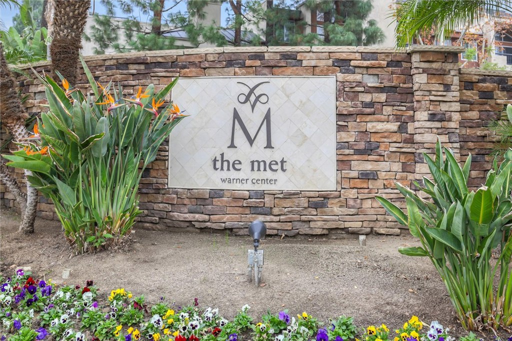 Photo for 5545 Canoga Avenue, 222, Woodland Hills, CA 91367 - Listing #SR-19281443 5545 Canoga Avenue, 222, Woodland Hills, CA 91367