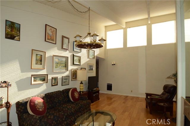 LIVING ROOM WITH HIGH CEILINGS LIVING ROOM WITH HIGH CEILINGS