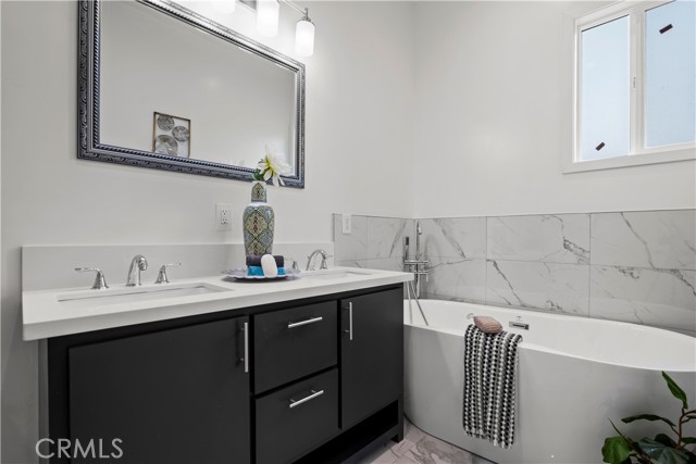 3 Bed Home for Sale in Lake Balboa, California
