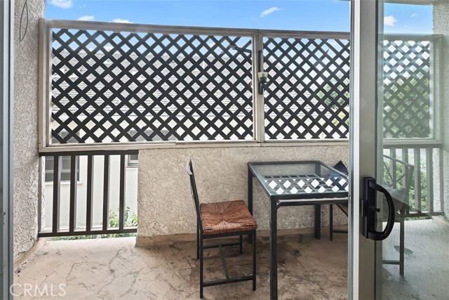 2 Bed Home for Sale in Sherman Oaks, California
