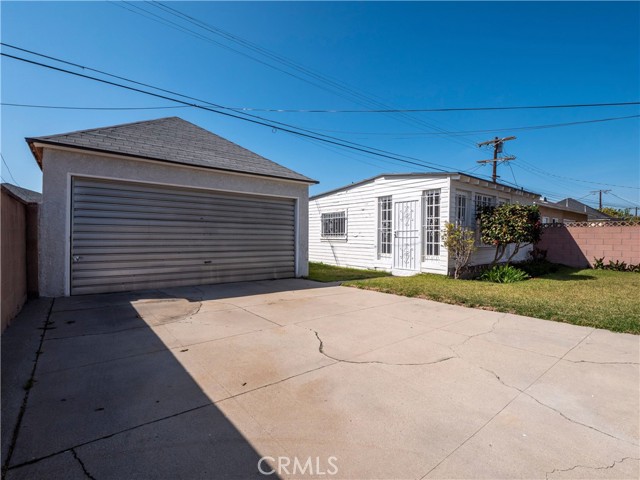 3 Bed Home for Sale in Leimert Park, California