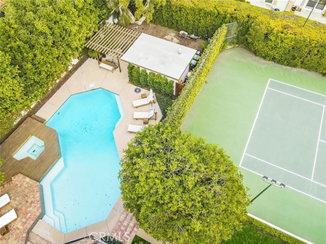 5 Bed Home for Sale in Encino, California