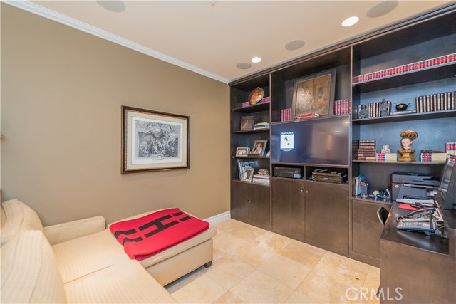 851 N San Vicente Boulevard 125