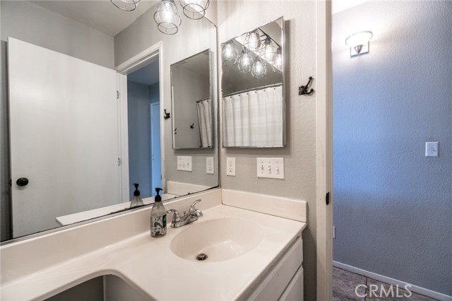 5 Bed Home for Sale in Rosamond, California