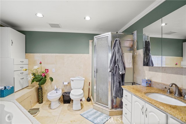 3 Bed Home for Sale in Lake Balboa, California
