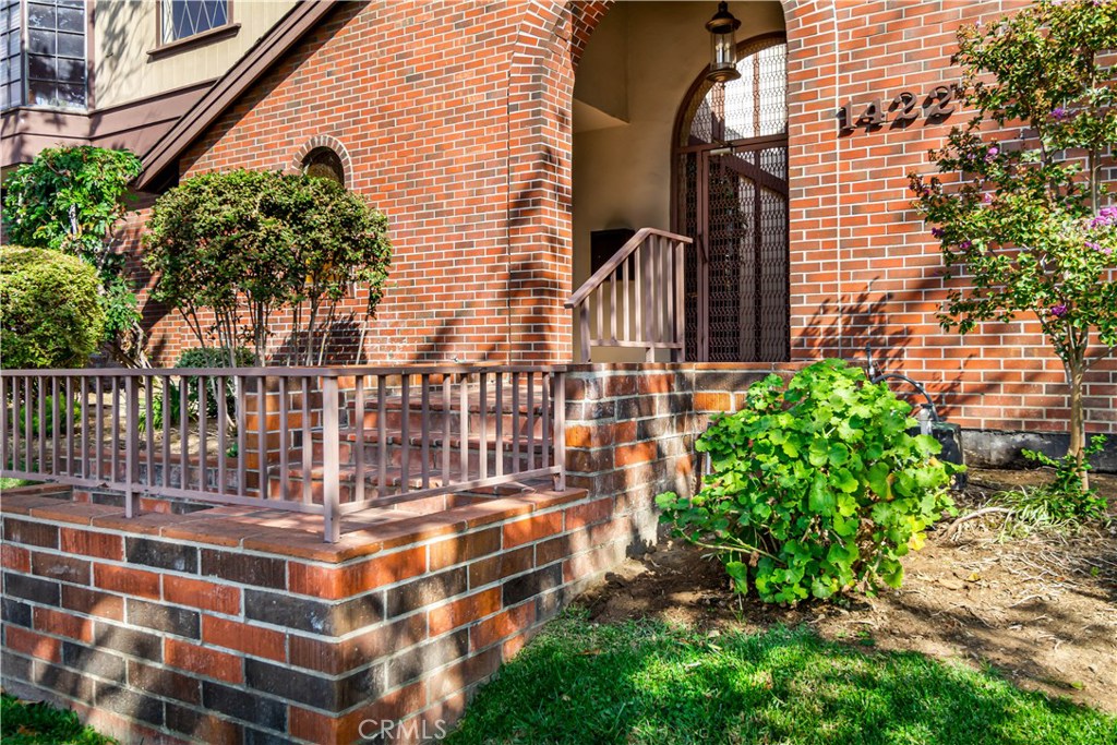 Photo for 1422 N CENTRAL Avenue, 8, Glendale, CA 91202 - Listing #SR-19243085 1422 N CENTRAL Avenue, 8, Glendale, CA 91202