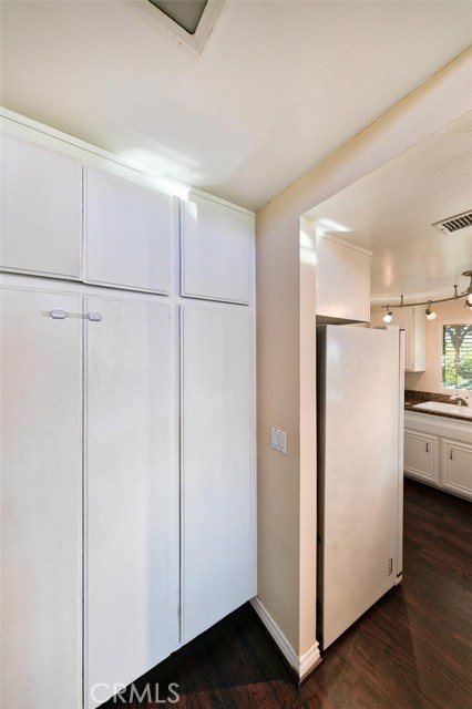 2 Bed Home for Sale in Newhall, California