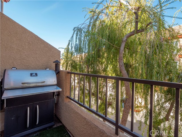 2 Bed Home for Sale in Saugus, California