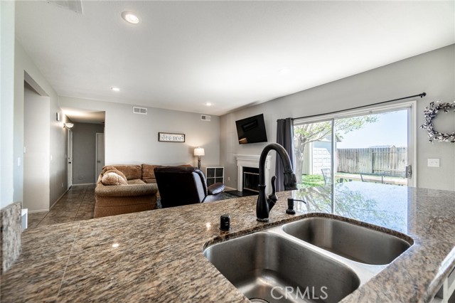 5 Bed Home for Sale in Rosamond, California