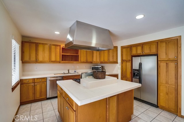 511 Meyer Lane, Redondo Beach, California 90278, 2 Bedrooms Bedrooms, ,1 BathroomBathrooms,Residential,Sold,Meyer,SR19152938