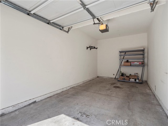 1 Bed Home for Sale in Saugus, California