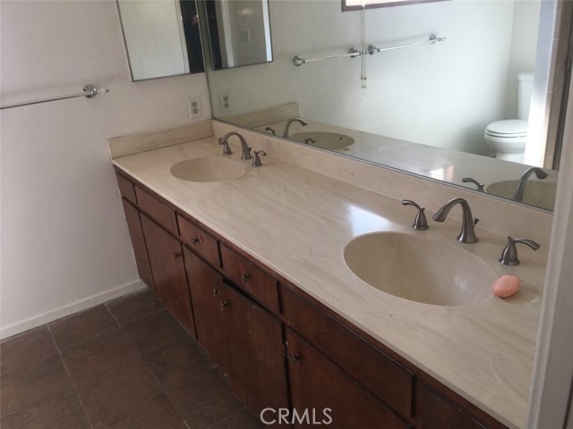 4 Bed Home for Sale in Lake Balboa, California