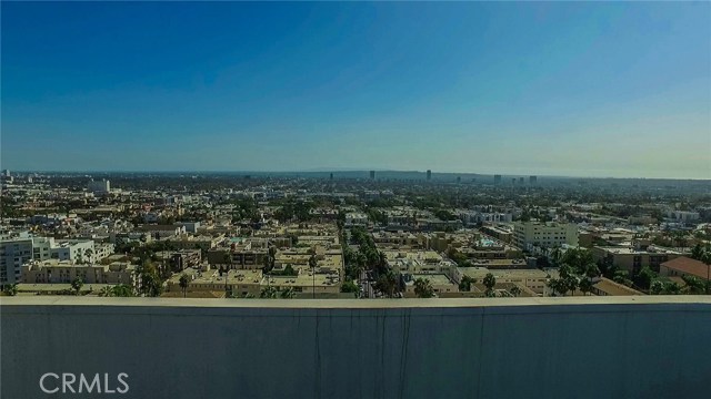 7250 Franklin Avenue #401