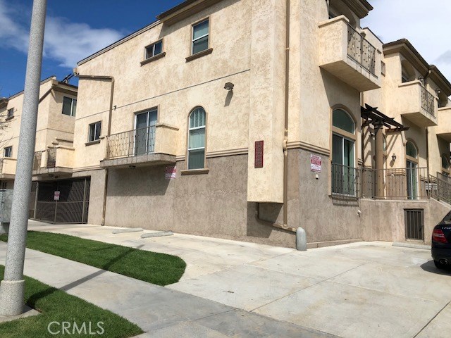 Photo of 8832 Darby Avenue, Northridge, CA 91325