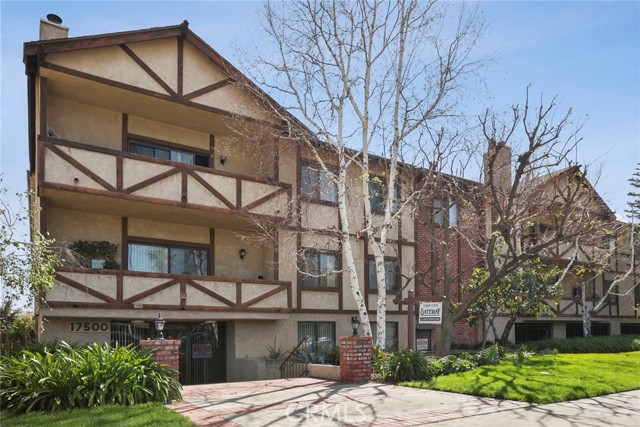 2 Bed Home for Sale in Lake Balboa, California