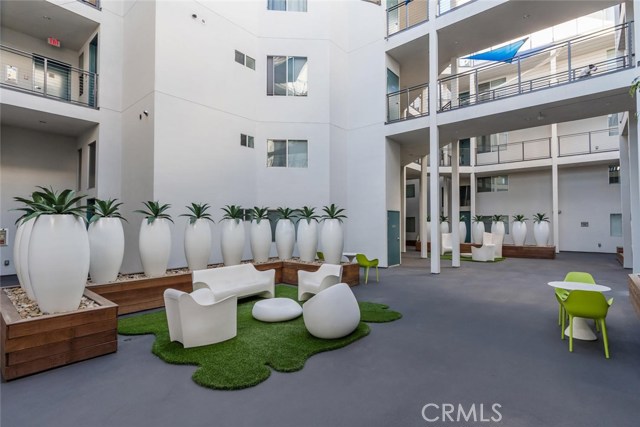 2 Bed Home for Sale in Studio City, California