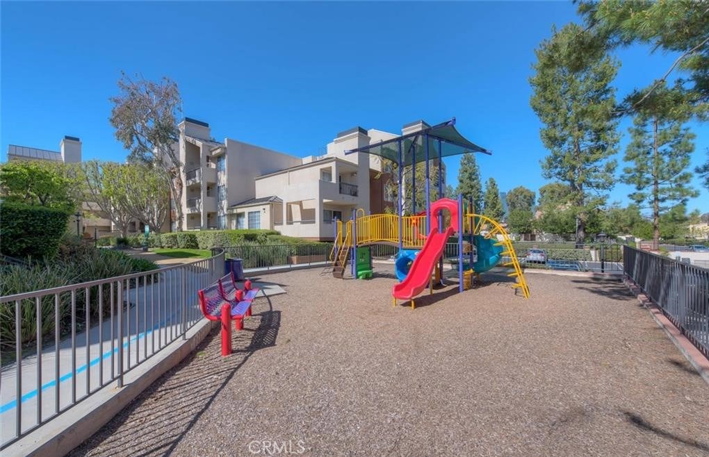 Photo for 21500 BURBANK Boulevard, 305, Woodland Hills, CA 91367 - Listing #SR-19282412 21500 BURBANK Boulevard, 305, Woodland Hills, CA 91367