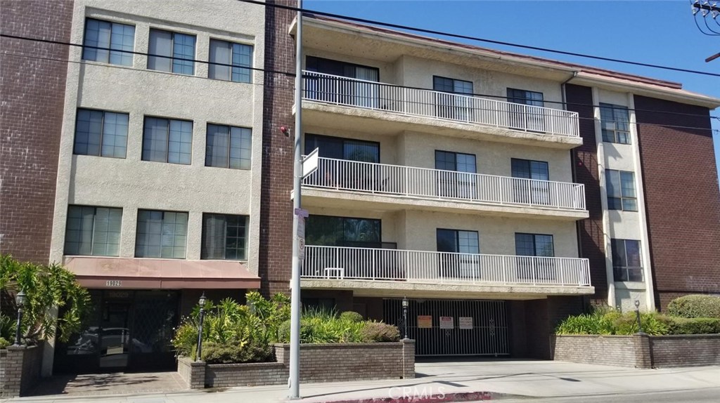 Photo of 19029 Nordhoff Street #302, Northridge, CA 91324
