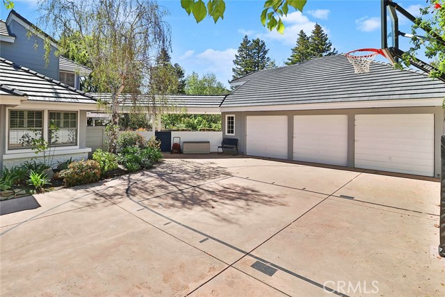 5 Bed Home for Sale in Westlake Village, California
