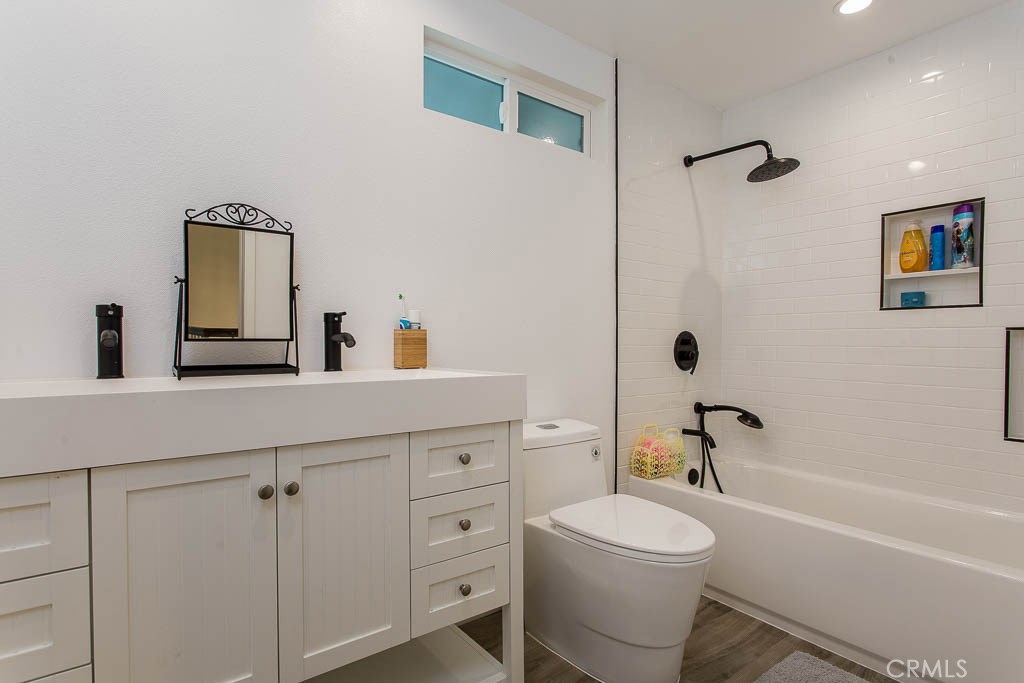 Photo for 6263 Mclaren Avenue, Woodland Hills, CA 91367 - Listing #SR-19274240 6263 Mclaren Avenue, Woodland Hills, CA 91367