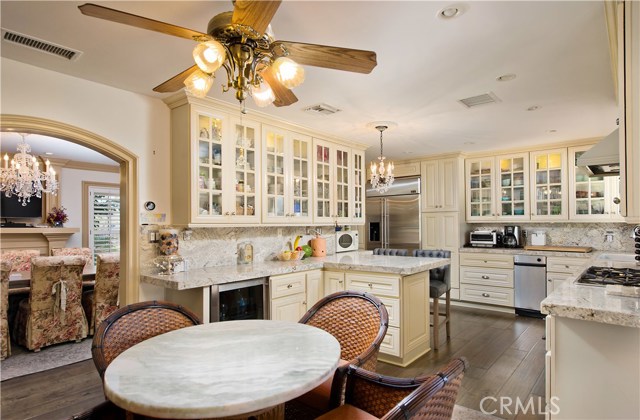 4 Bed Home for Sale in Lake Balboa, California