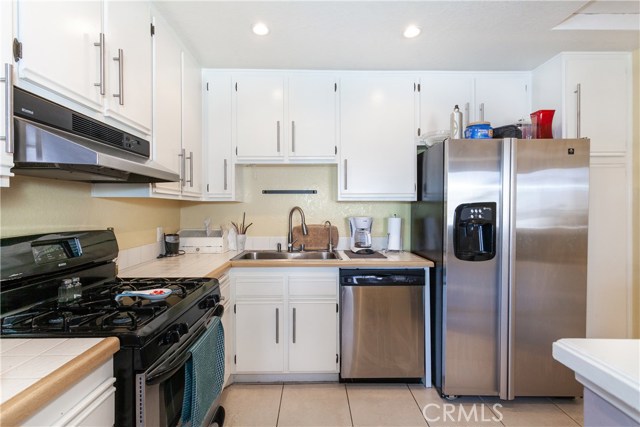 2 Bed Home for Sale in Valley Village, California
