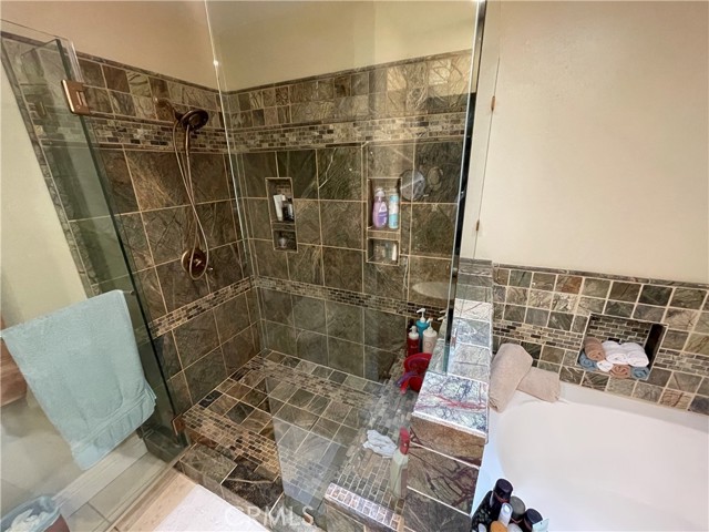 3 Bed Home for Sale in Lake Balboa, California