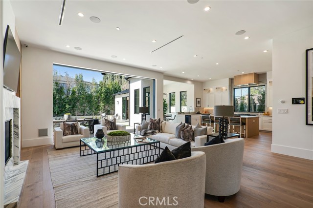 5 Bed Home for Sale in Encino, California